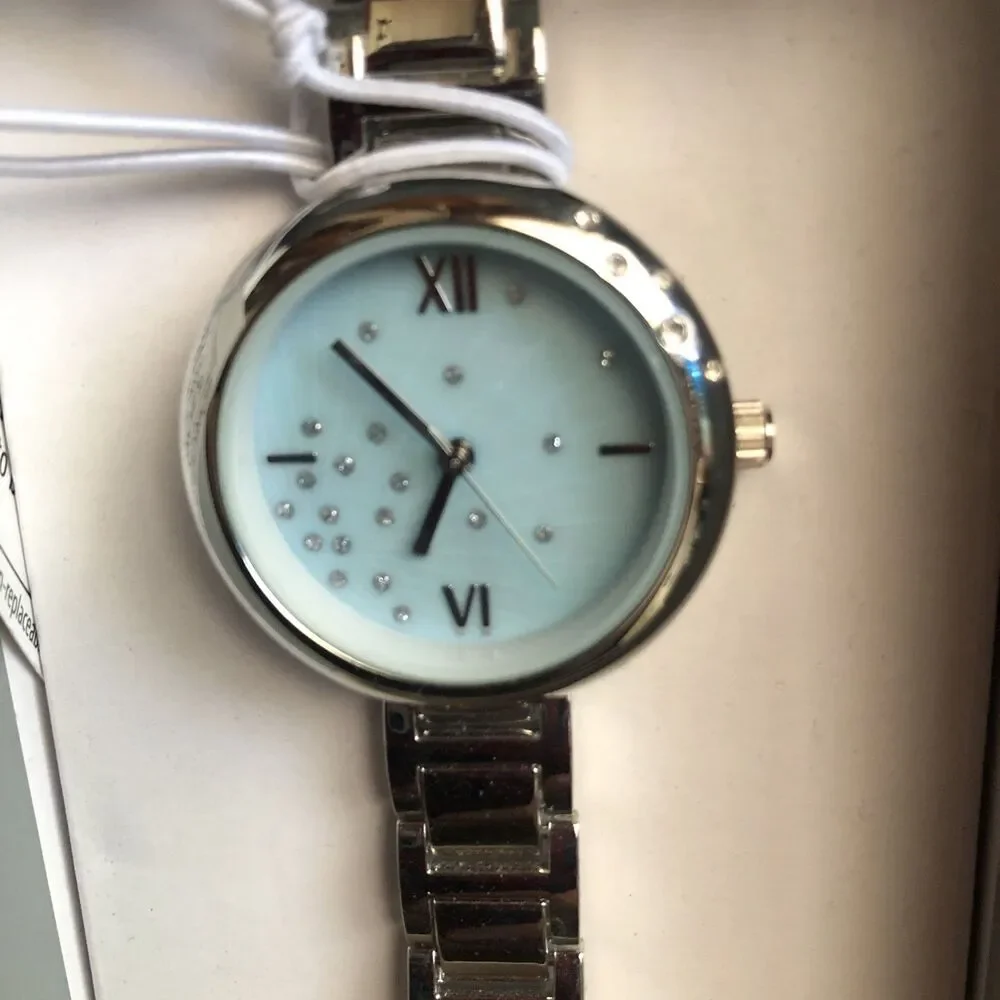 Time & Tru Women's Crystal Accent Silvertone Fashion Watch New In Box